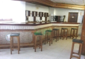 Chalet independiente con terreno en venta en Fuentes de León ref: TR300729 foto