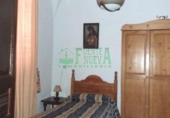 Chalet independiente con terreno en venta en Fuentes de León ref: TR300729 foto