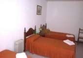 Chalet independiente con terreno en venta en Fuentes de León ref: TR300729 foto