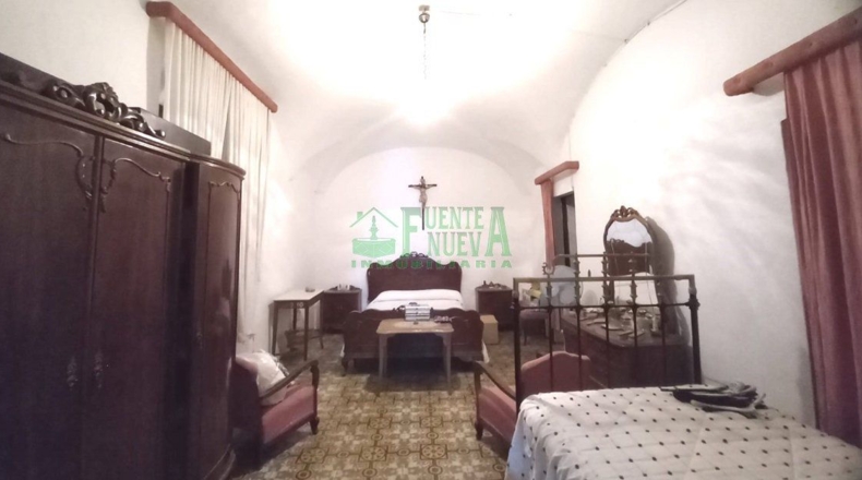 Badajoz - Fuentes de León - 584m2
