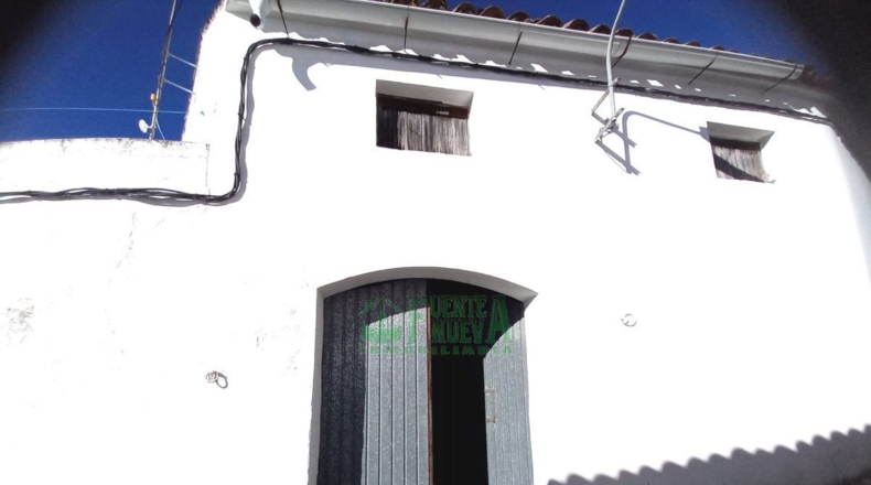 Badajoz - Fuentes de León - 584m2