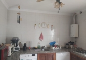 Отдельно стоящий дом с участком на продажу в городе Mazagón. Фото