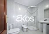 Chalet independiente con terreno en venta en Escoriaza ref: TR207088 foto