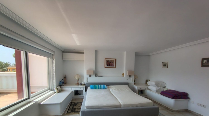 Alicante - Alfaz del Pi - 1080m2