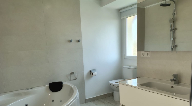 Alicante - Alfaz del Pi - 1080m2