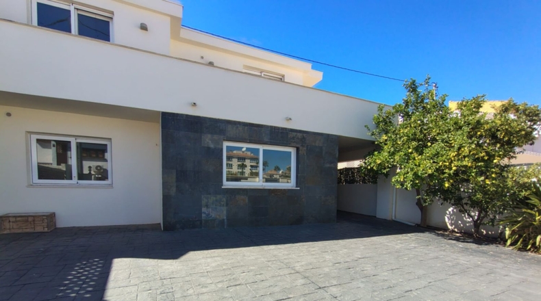 Alicante - Alfaz del Pi - 390m2