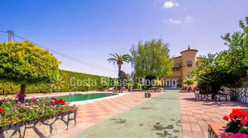 Alicante - Альфаз-дель-Пи - 1880m2