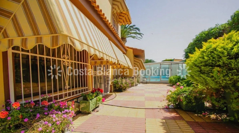 Alicante - Альфаз-дель-Пи - 1880m2