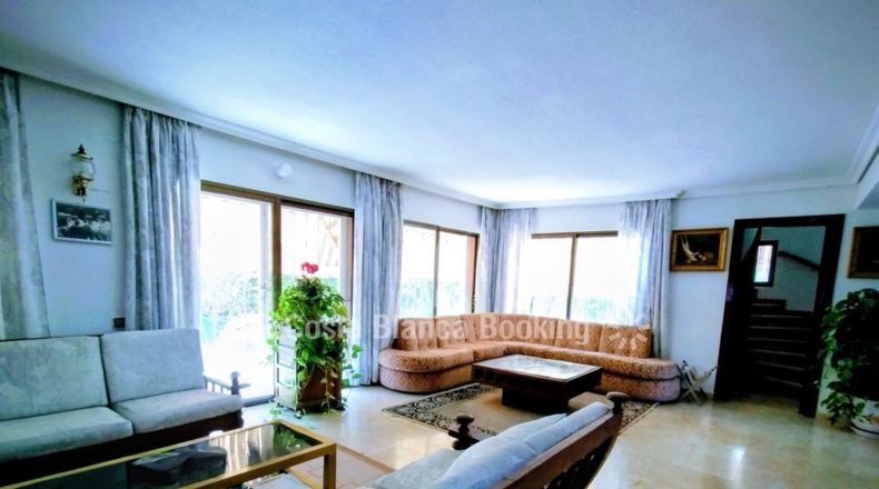 Alicante - Альфаз-дель-Пи - 1880m2