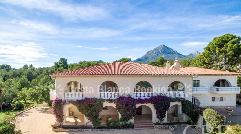 Alicante - la Nucia - 17058m2
