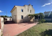 Вилла с участком на продажу в городе Alcanar. Фото