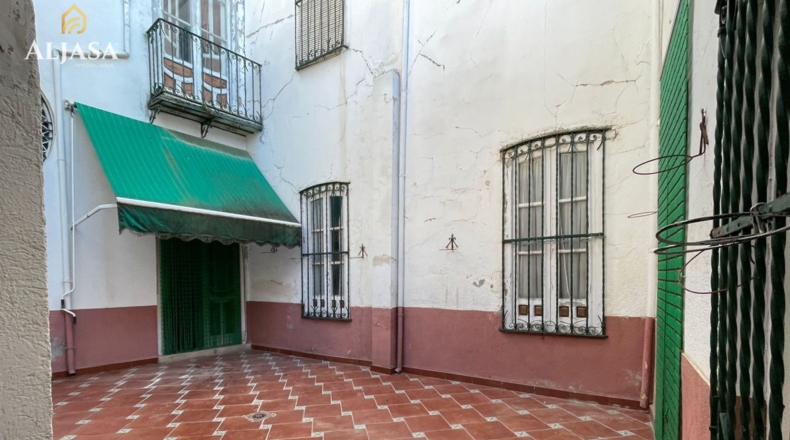 Jaen - Torredonjimeno - 229m2