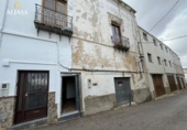 Таунхаус с участком на продажу в городе Martos Фото