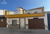 Xalet adossat amb terreny en venda a la España, Alcaudete, ref.: TR234826 foto