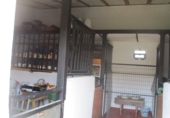 Отдельно стоящий дом с участком на продажу в городе Carbajal de la Legua. Фото