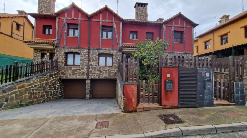 León - Pobladura del Bernesga - 226m2