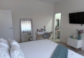 Chalet independiente con terreno en venta en la España, Dos Hermanas, ref: TR257661 foto