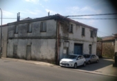 Дом с участком на продажу в городе Сантьяго-де-Компостела. Фото
