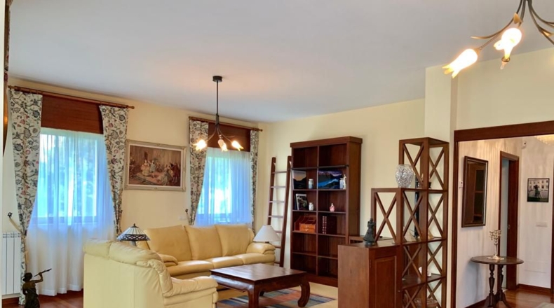 La Coruña - Santiago de Compostela - 1400m2