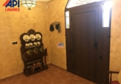 Отдельно стоящий дом с участком на продажу в городе Линарес. Фото