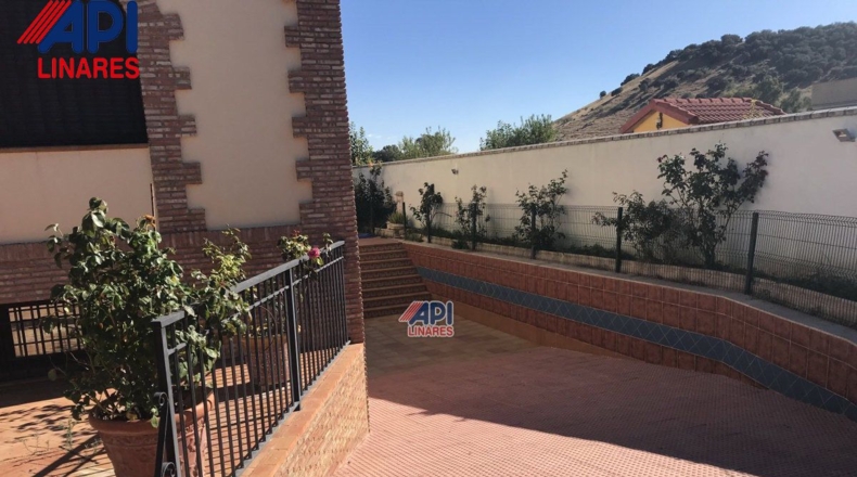 Jaén - Linares - 2000m2