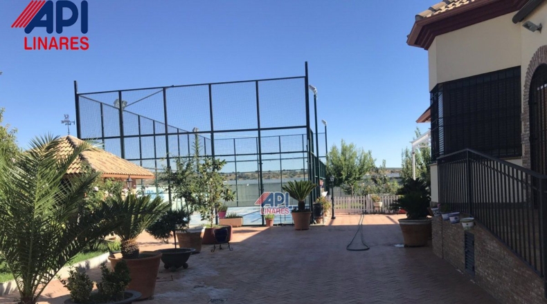 Jaén - Linares - 2000m2