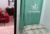Таунхаус с участком на продажу в городе El Rocío. Фото