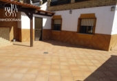 Chalet adosado con terreno en venta en Matalascañas ref: TR305284 foto