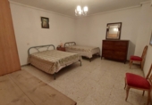 Дом с участком на продажу в городе Quesada. Фото