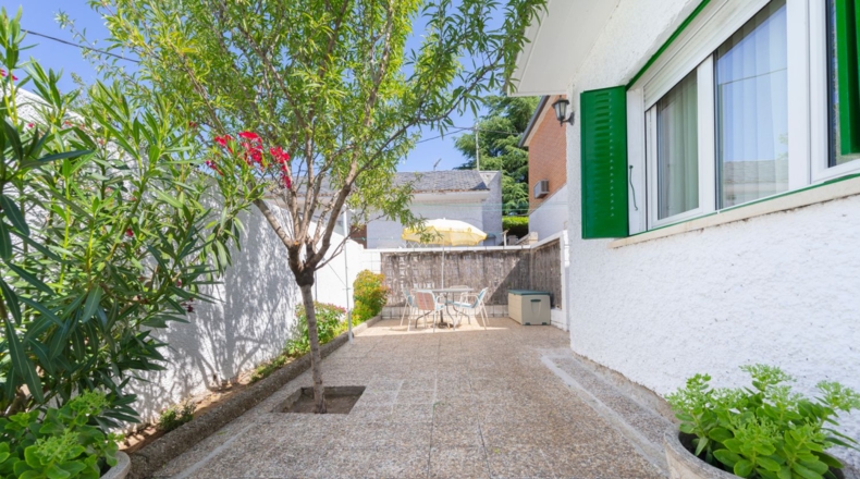 Community of Madrid - Colmenar Viejo - 370m2