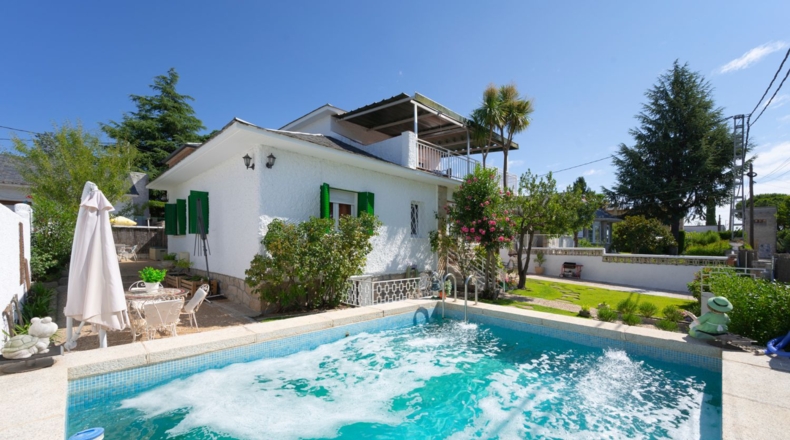 Community of Madrid - Colmenar Viejo - 370m2