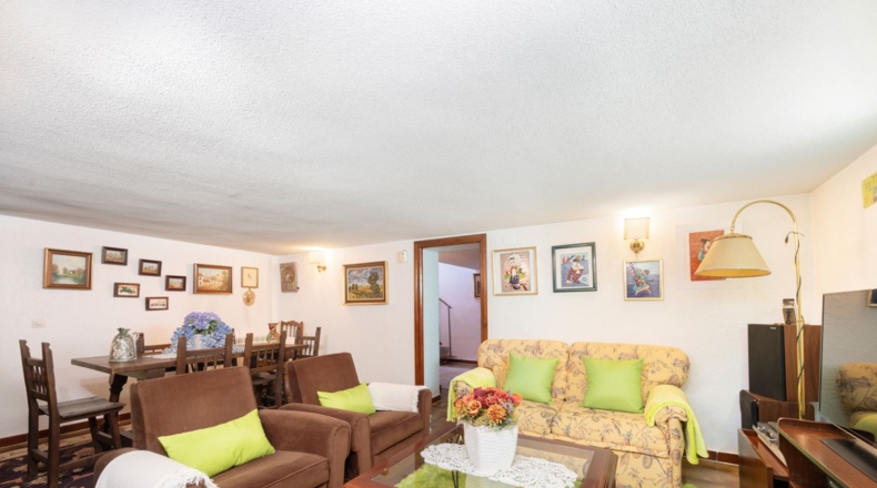 Community of Madrid - Colmenar Viejo - 370m2
