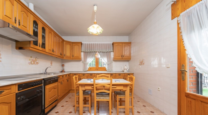 Мадрид - Colmenar Viejo - 353m2