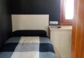 Таунхаус с участком на продажу в городе Vilafranca del Penedès. Фото