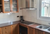 Дом с участком на продажу в городе Vilafranca del Penedès. Фото