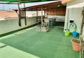 Дом с участком на продажу в городе Vilafranca del Penedès. Фото