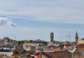 Дом с участком на продажу в городе Vilafranca del Penedès. Фото