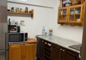 Дом с участком на продажу в городе Vilafranca del Penedès. Фото