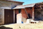 Загородный дом с участком на продажу в городе Pacios. Фото