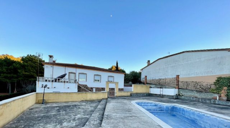 Barcelona - Torrelles de Foix - 1850m2