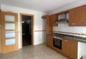 Таунхаус с участком на продажу в городе Vilafranca del Penedès. Фото