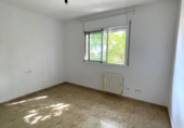 Таунхаус с участком на продажу в городе Vilafranca del Penedès. Фото