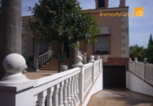 Xalet independent amb terreny en venda a Morón de la Frontera ref.: TR14569 foto