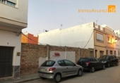 Городская земля под застройку на продажу у города Morón de la Frontera. Фото