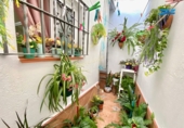 Участок с постройкой на продажу в городе Morón de la Frontera. Фото