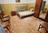Дом с участком на продажу в городе Малагон. Фото
