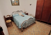 Дом с участком на продажу в городе Малагон. Фото