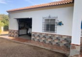 Xalet independent amb terreny en venda a Lora del Río ref.: TR56557 foto