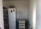 Отдельно стоящий дом с участком на продажу в городе Лора-дель-Рио. Фото