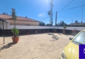 Chalet independiente con terreno en venta en Lora del Río ref: TR209593 foto